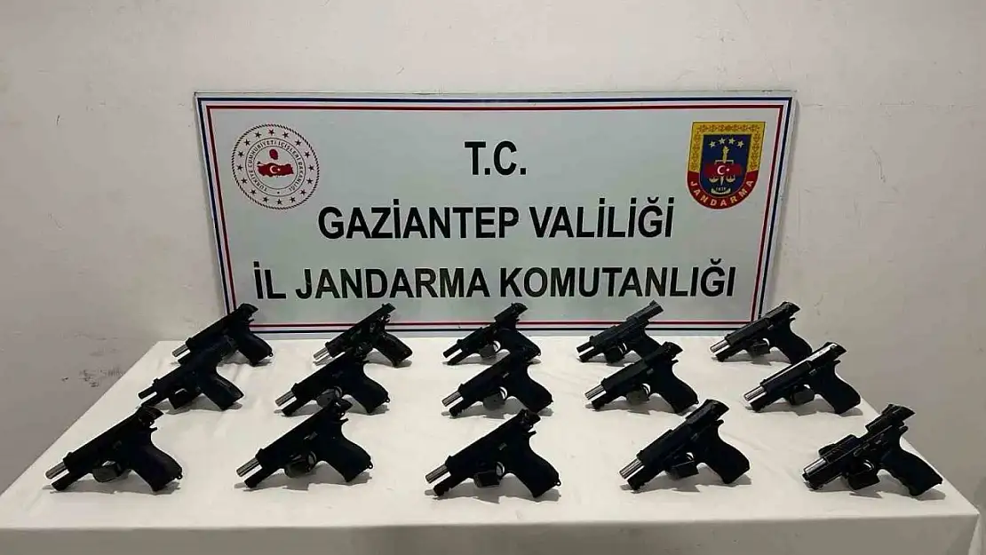 Gaziantep'te 15 adet ruhsatsız tabanca ele geçirildi: 3 şahıs tutuklandı