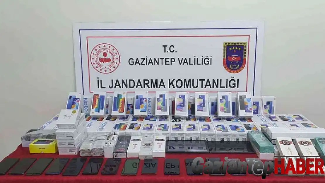 Gaziantep'te 1,5 milyon liralık kaçak teknolojik ürün ele geçirildi