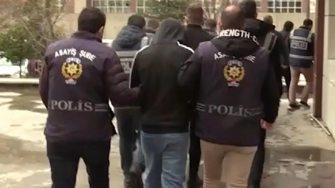 Gaziantep'te 69 ateşli silah ele geçirildi, 94 şüpheli tutuklandı