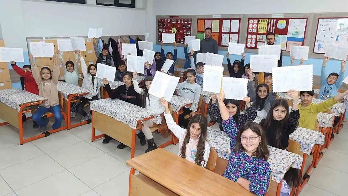 Gaziantep'te 707 bini aşkın öğrenci karne aldı