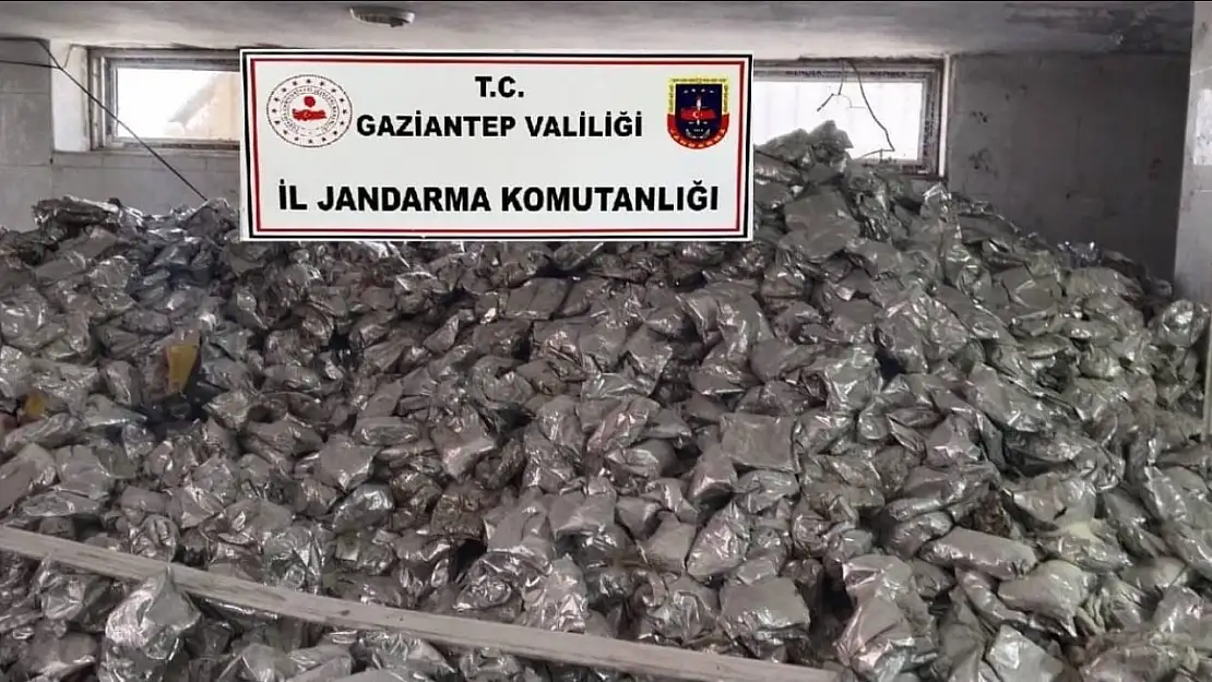 Gaziantep'te 8 milyon TL değerinde sahte bebek maması ele geçirildi: 1 gözaltı