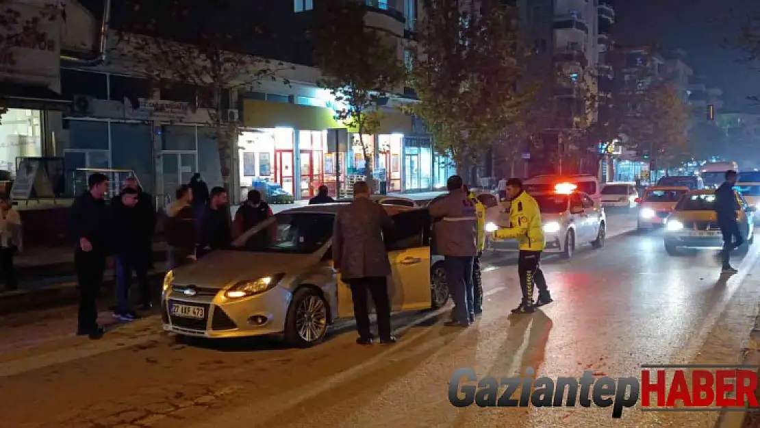 Gaziantep'te ani fren kazaya neden oldu: 2 yaralı