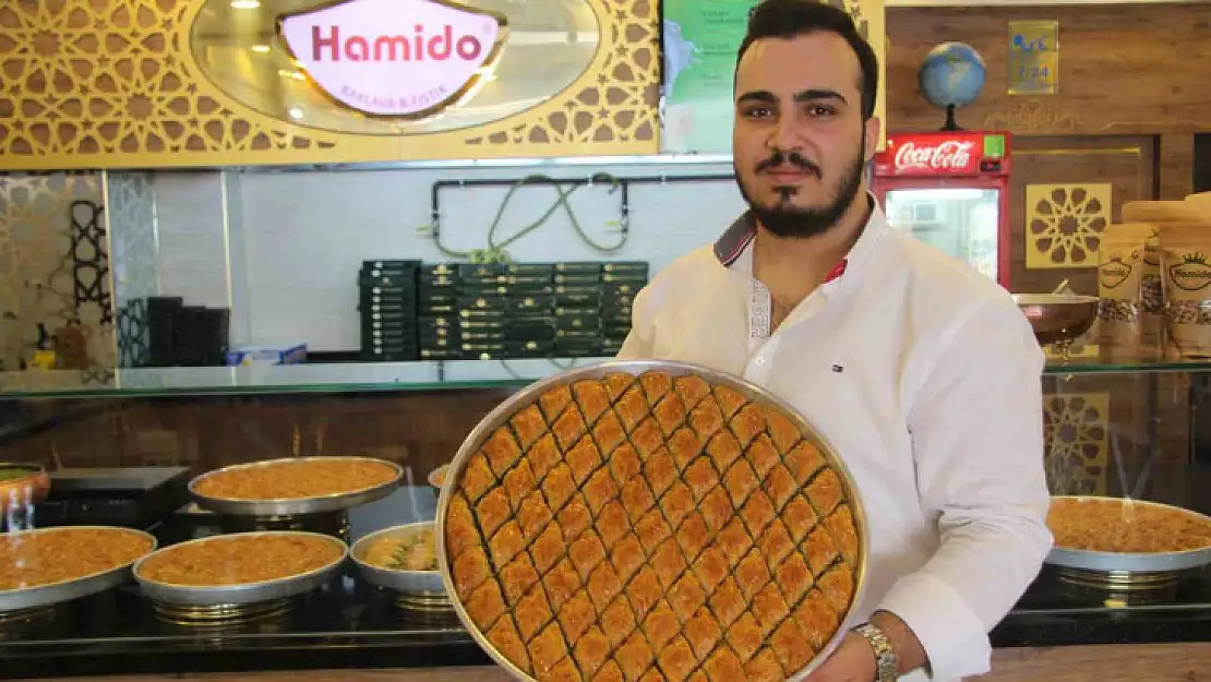 Gaziantep'te baklavacıların bayram yoğunluğu