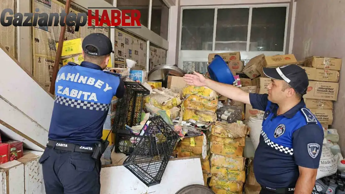 Gaziantep'te bayram öncesi tarihi geçmiş 5 ton şekerleme ele geçirildi