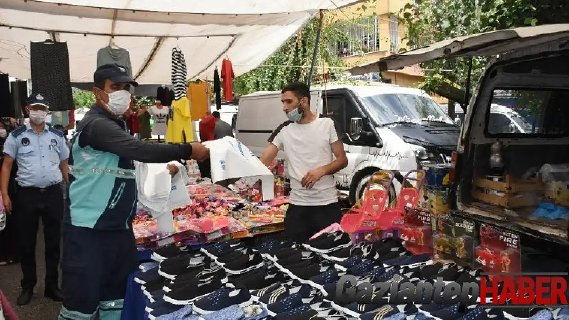 Gaziantep'te bayram öncesinde kurban atık poşeti dağıtılıyor