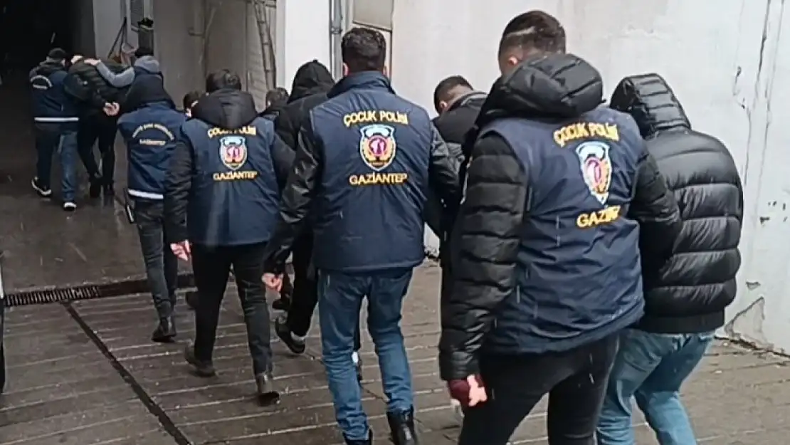 Gaziantep'te bıçaklı cinayetle ilgili 2 zanlı tutuklandı