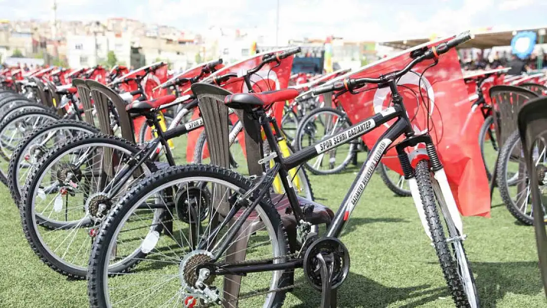 Gaziantep'te bin 27 çocuk için sünnet şöleni