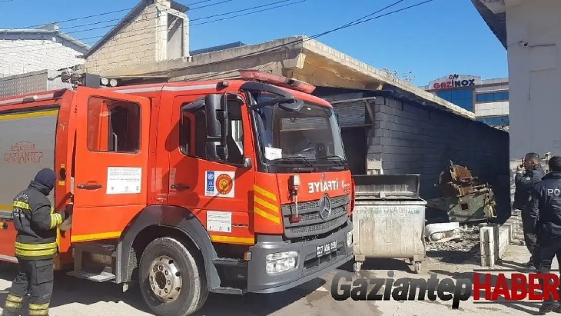 Gaziantep'te bir depoda çıkan yangın