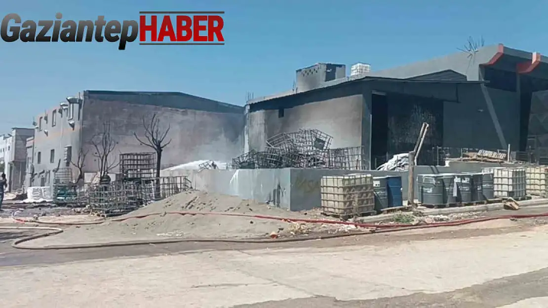 Gaziantep'te boya fabrikasında yangın