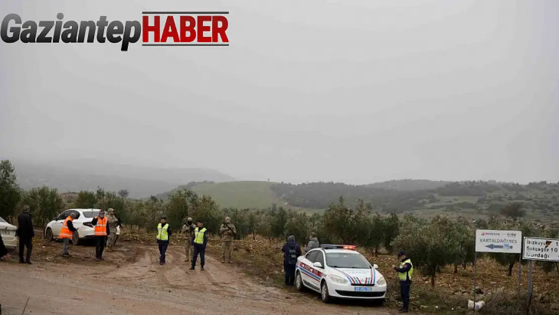 Gaziantep'te düşen helikopterin enkazını kaldırma çalışmaları devam ediyor