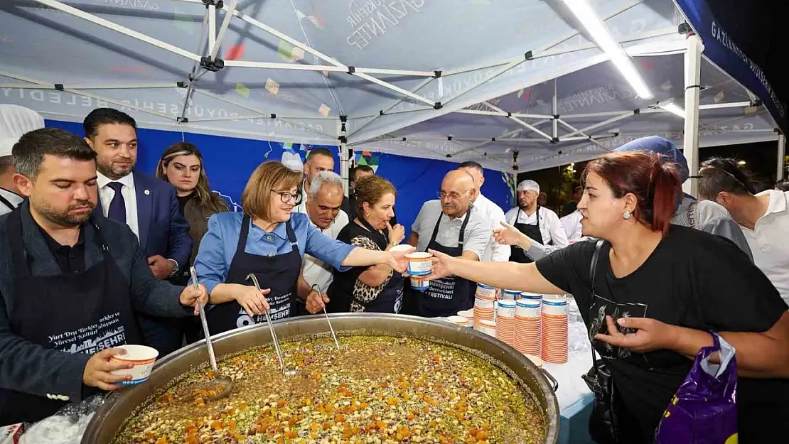 Gaziantep'te Hemşehri Dernekleri Festivali yoğun ilgi gördü