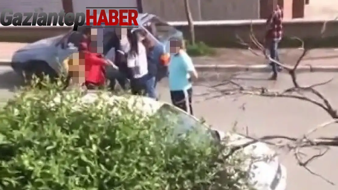 Gaziantep'te kadınların bıçaklı sopalı kavgası kameraya yansıdı