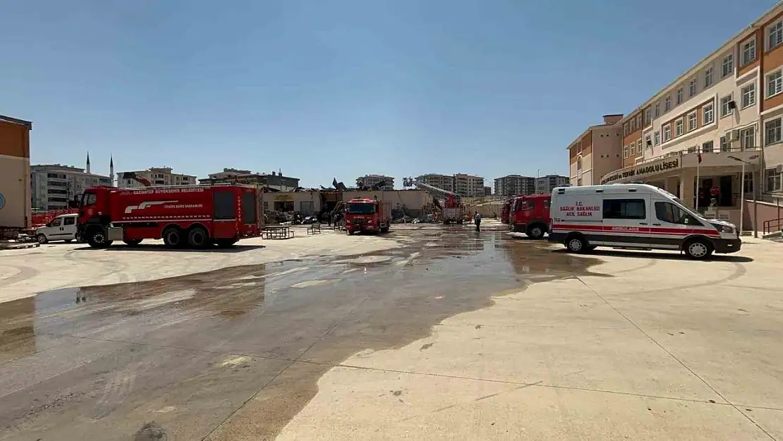 Gaziantep'te meslek lisesindeki yangın söndürüldü