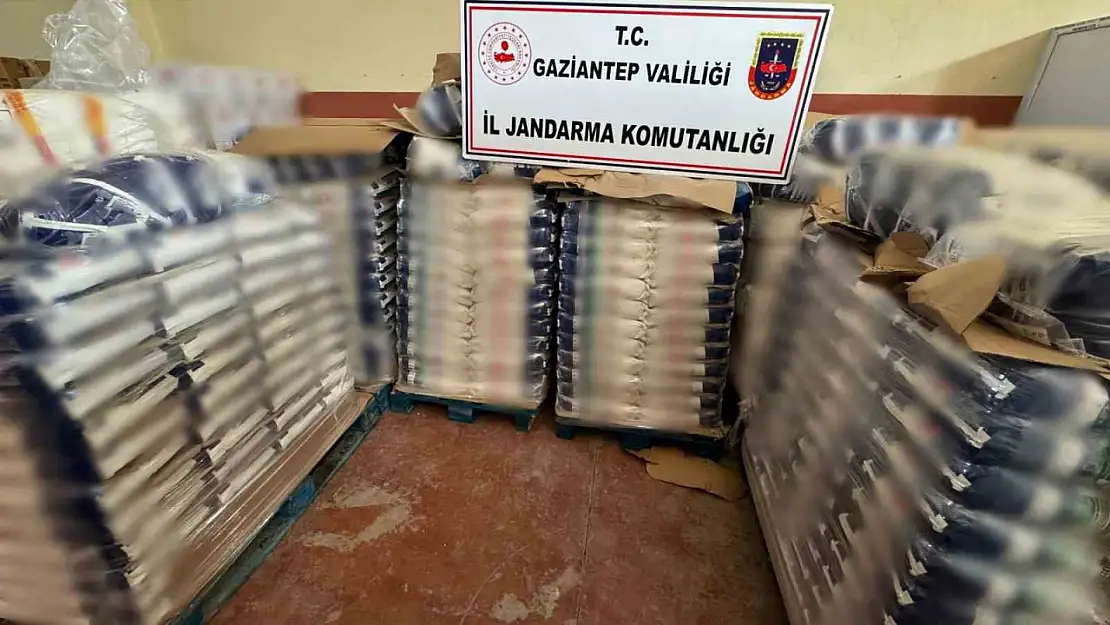 Gaziantep'te piyasa değeri 2 milyon 955 bin TL'lik sahte deterjan ele geçirildi