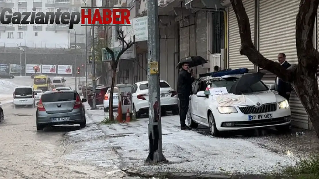 Gaziantep'te sağanak ve dolu yağışı etkili oluyor