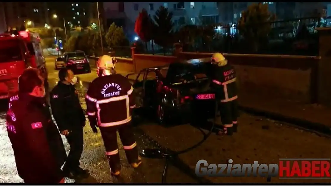 Gaziantep'te, tartıştığı abisinin otomobilini yaktı