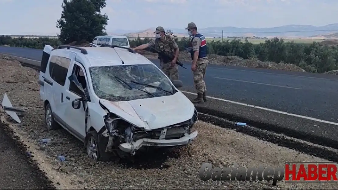 Gaziantep'te ticari araç takla attı: 1 ölü, 3 yaralı