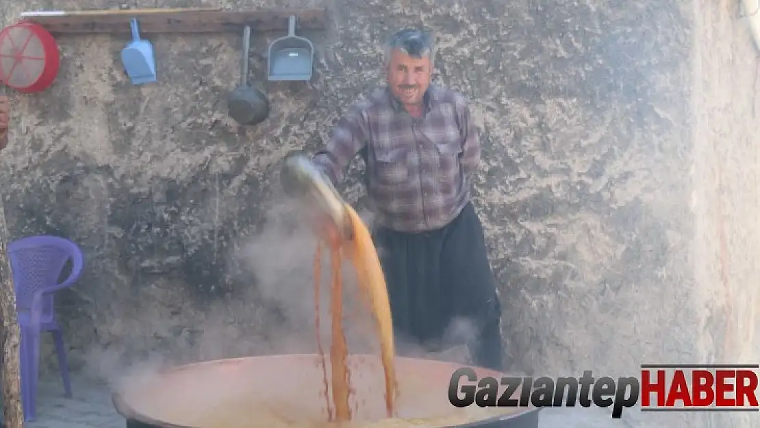 Gaziantep'te üzüm pekmezi mesaisi