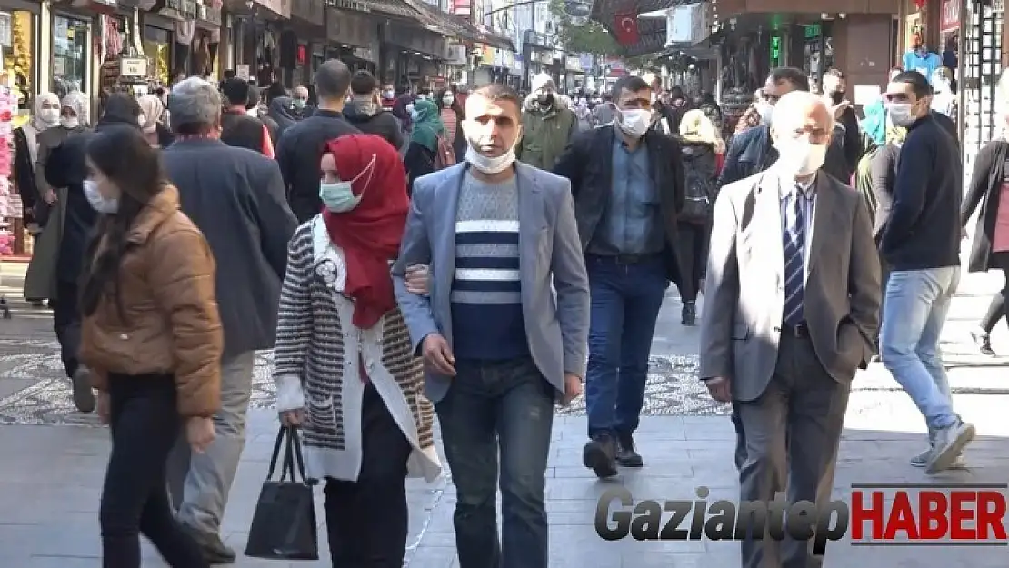 Gaziantepliler yeni yasaklara rağmen dışarıda