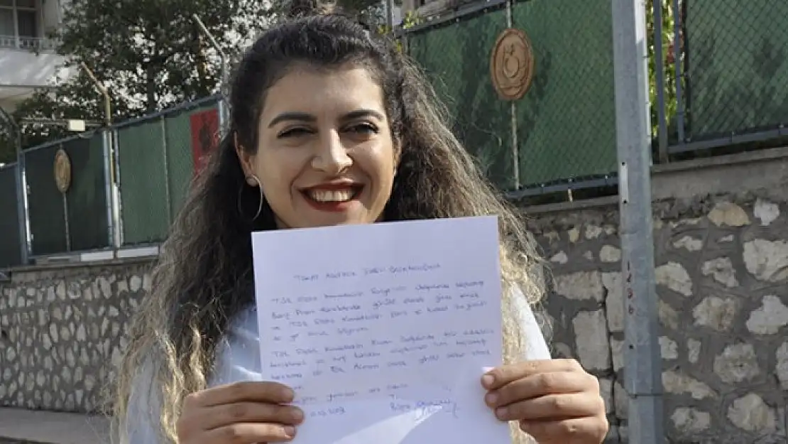 Genç kadın, Barış Pınarı Harekatına katılmak için dilekçe verdi