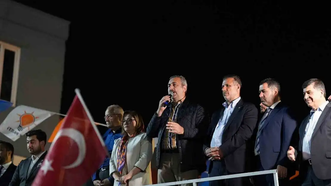 Gül, Fadıloğlu ile Şahin, Mevlana'daki vatandaşlarla buluştu