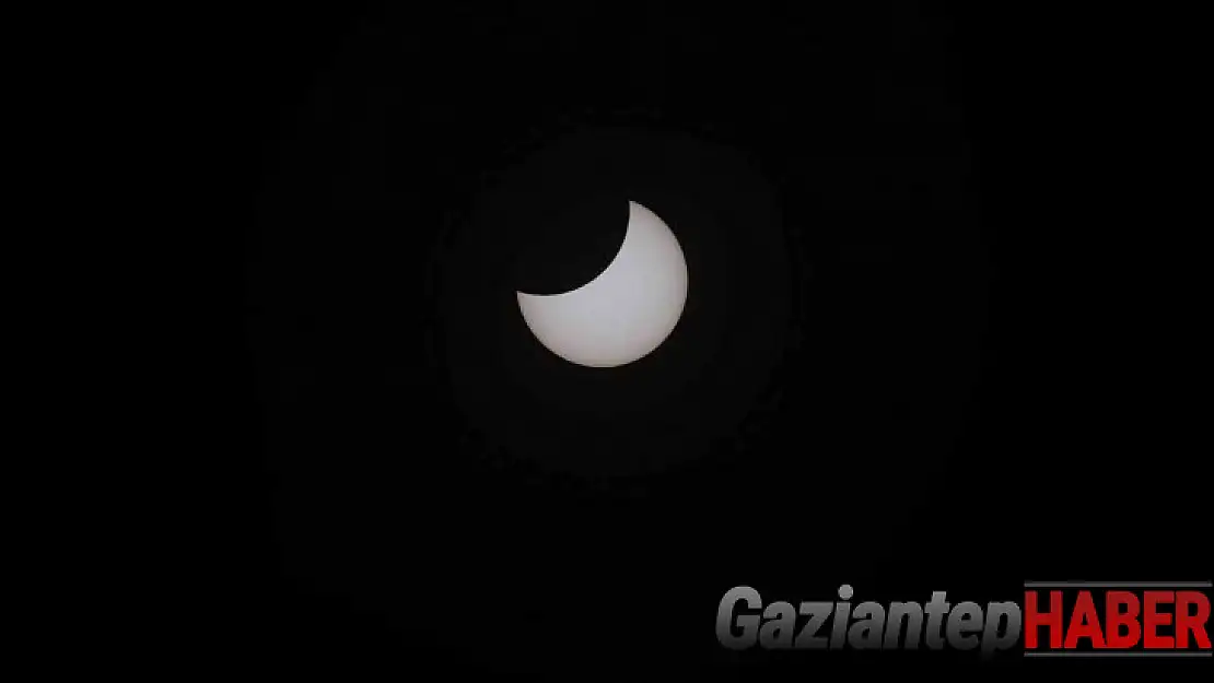 Güneş tutulmasını Fırat'ın incisi Rumkale'de izlediler