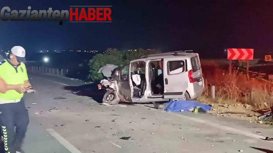 Hafif ticari araç güvenlik görevlilerinin bulunduğu kulübeye çarptı: 1 ölü, 3 yaralı