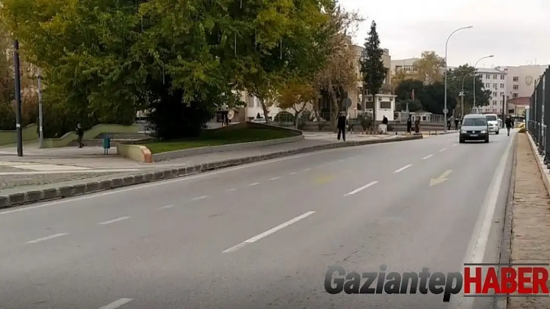 Halk otobüsünün altında kalan kadın hayatını kaybetti