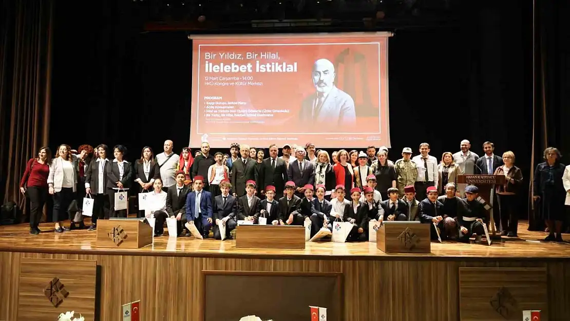 Hasan Kalyoncu Üniversitesi'nde 'Bir Yıldız, Bir Hilal, İlelebet İstiklal' konferansı düzenlendi