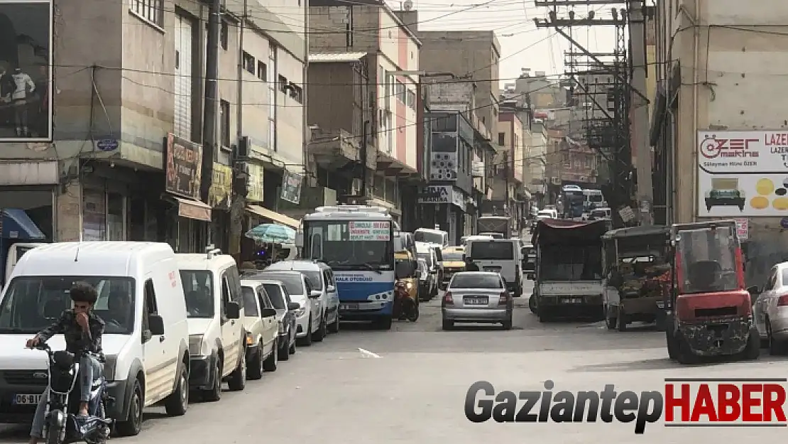 Hırsızların karşılaştığı anın güvenlik kamerasına yansıdığı mahalle hırsızlardan bıktı