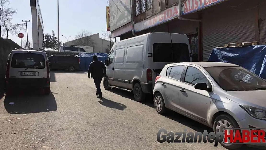 Hırsızlık yapmak isterken market çalışanlarının elinden kıl payı kurtuldu