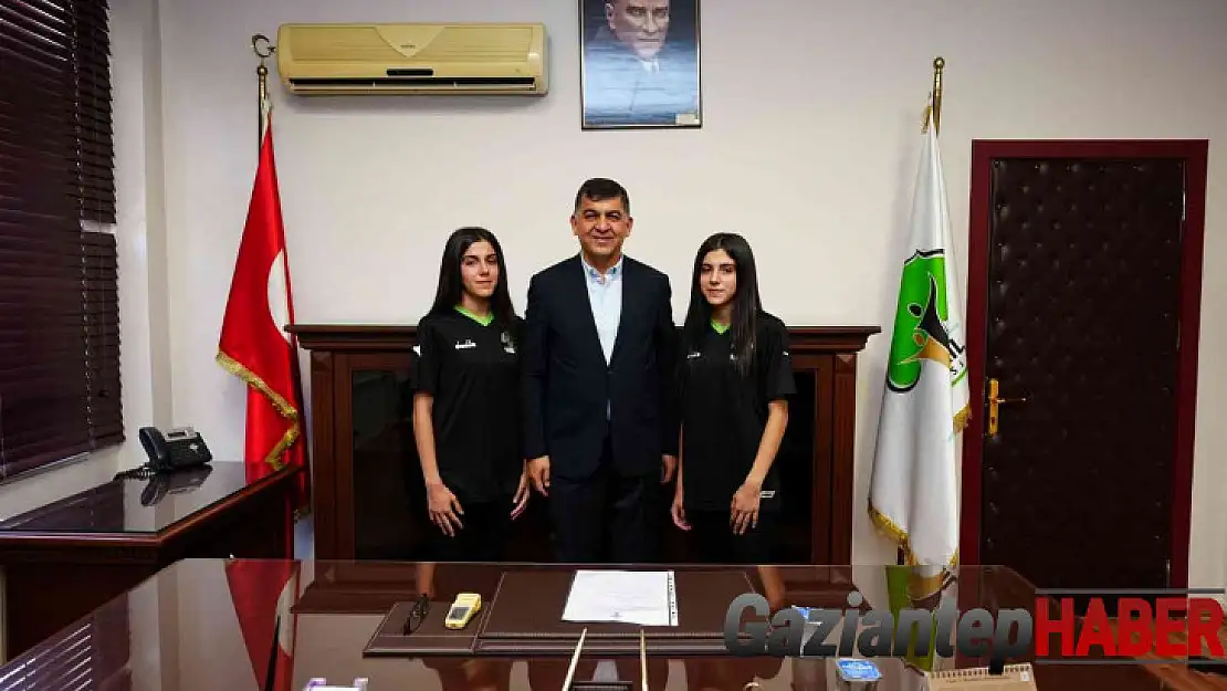 İkizler hayal ettikleri üniversiteyi kazandı