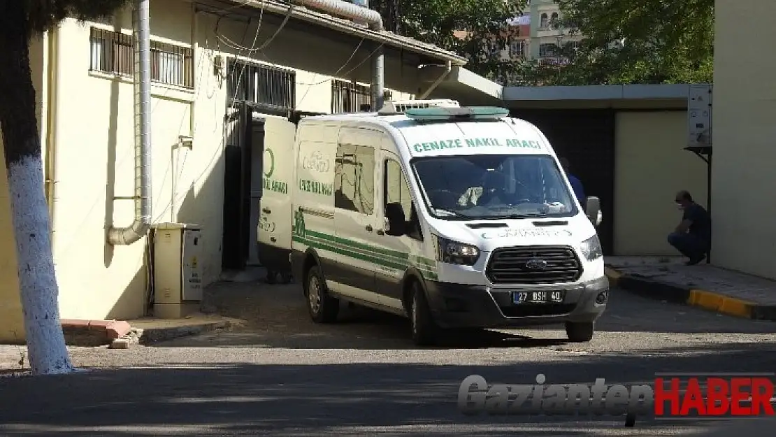 İntihar eden karı koca defnedildi