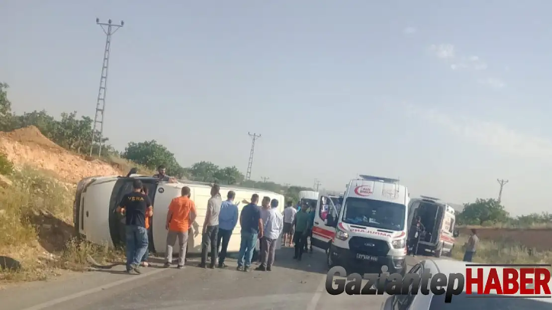 Gaziantep'te işçi servisi otomobille çarpıştı: 9 yaralı