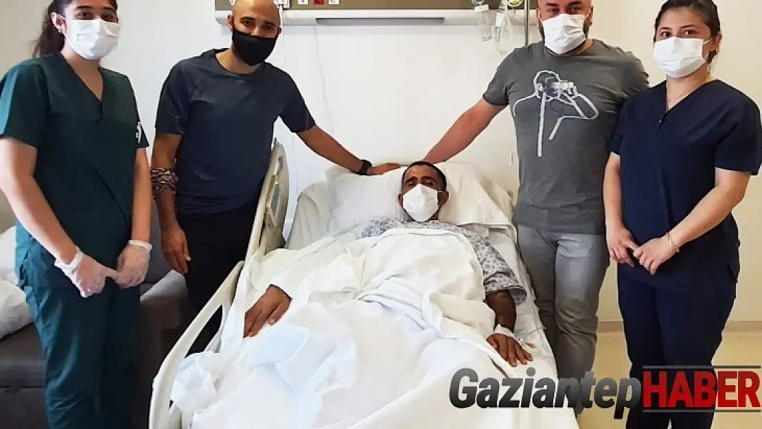 İşçinin kopan kolu  yerine dikildi