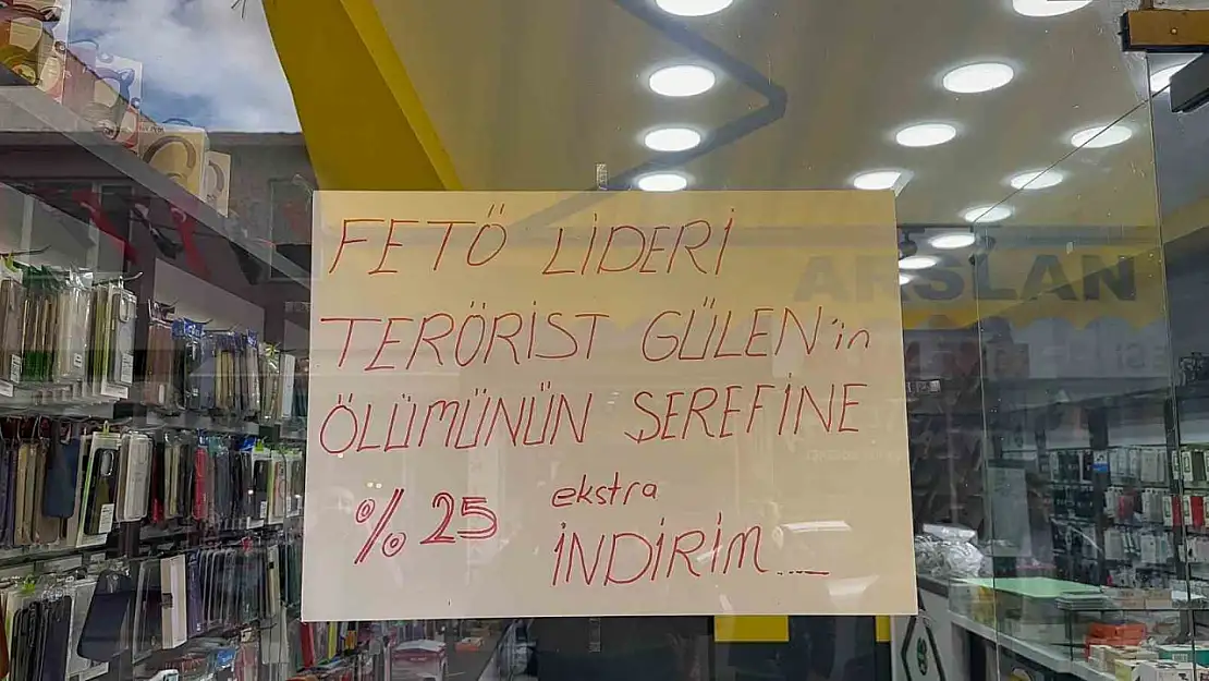 İznik'te Esnaf, Fethullah Gülen'in ölümüne özel indirim başlattı