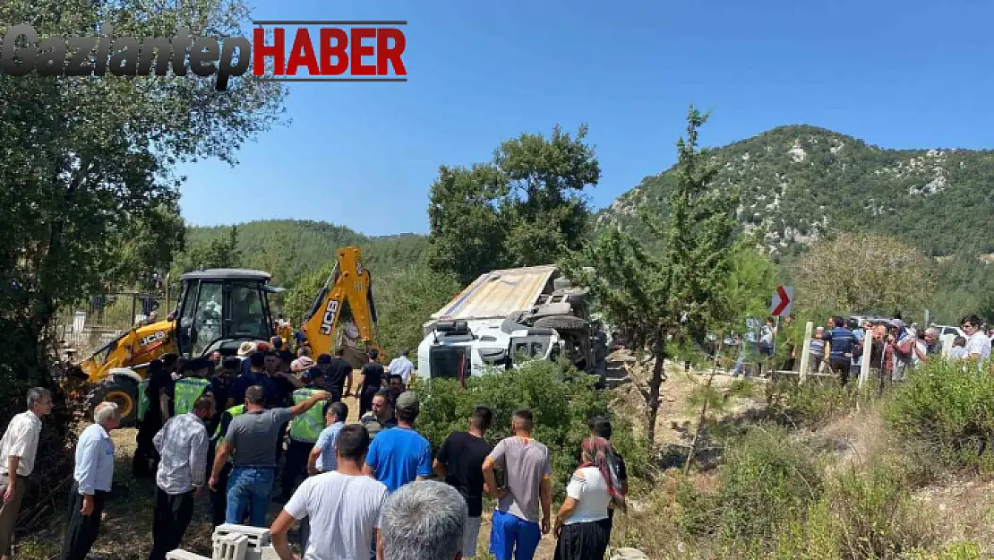 Kahramanmaraş'ta freni patlayan kamyon kalabalığa daldı: Ölü ve yaralılar var