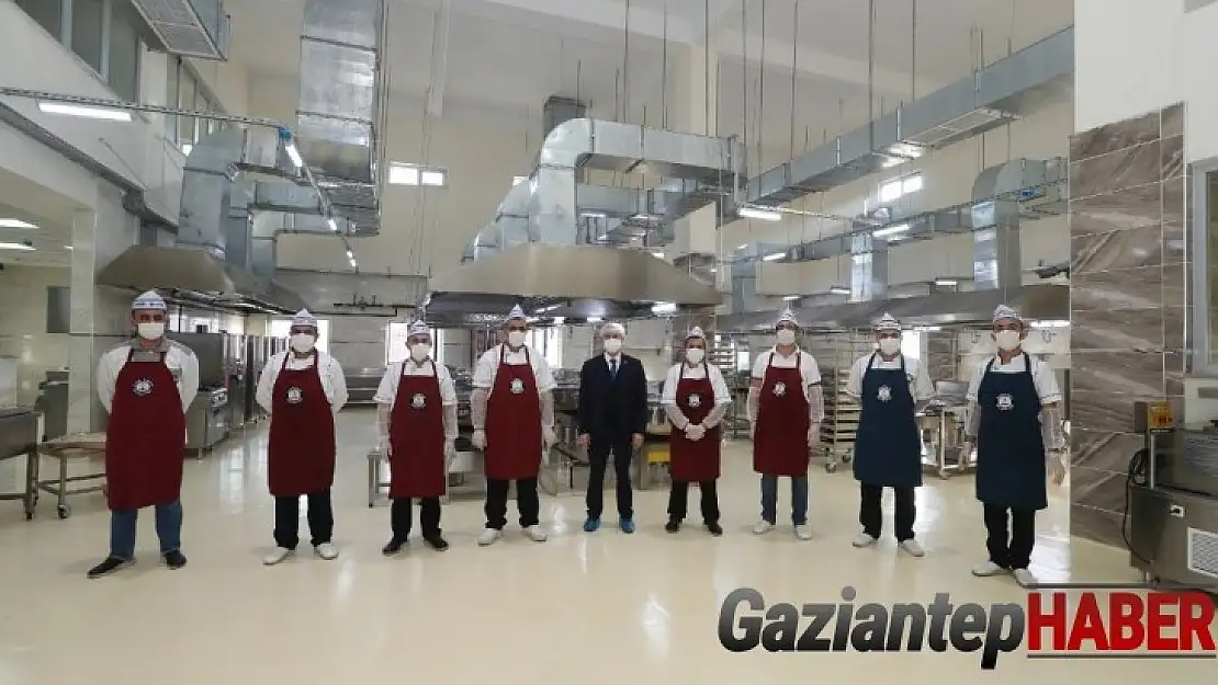Karantinadaki vatandaşlara sıcak yemek ve gıda desteği