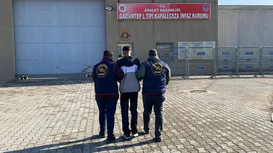 Kesinleşmiş 10 yıl cezası bulunan uyuşturucu taciri yakalandı