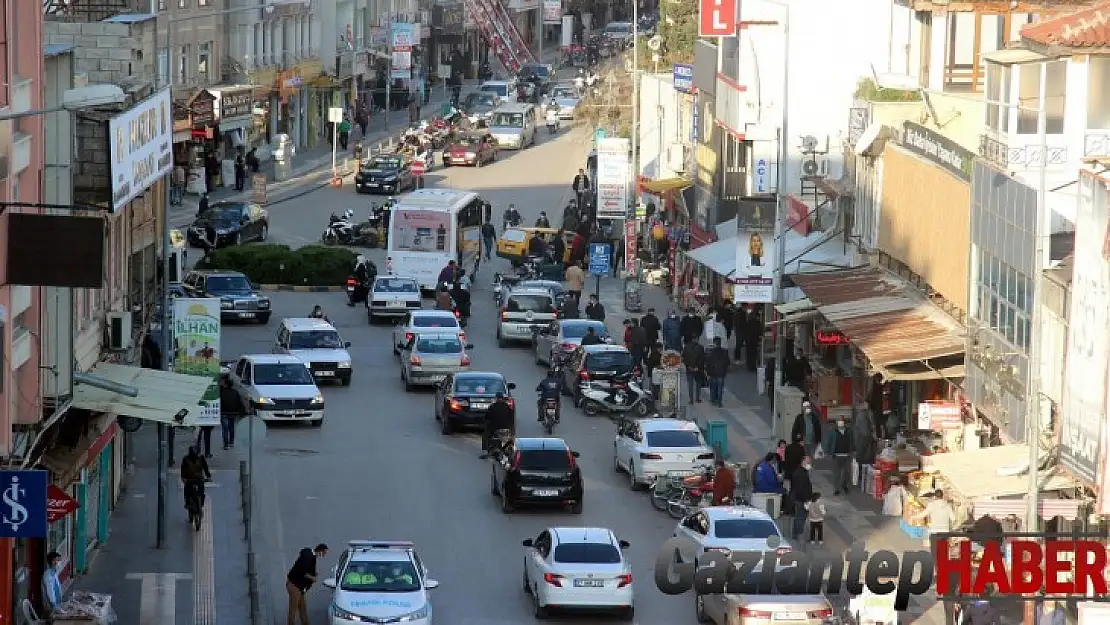 Kilis'te iftara yetişmek isteyenlere polis desteği