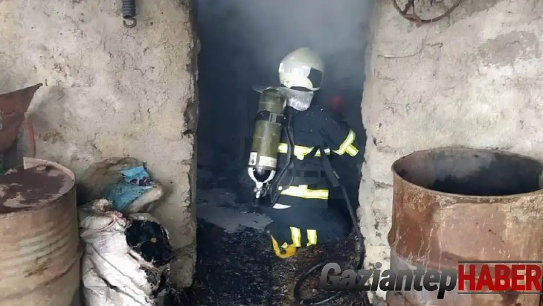 Kilis'te odunluk yangını