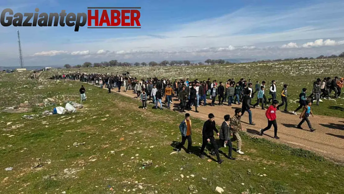 Meraların satıldığını iddia eden köylülerden protesto yürüyüşü