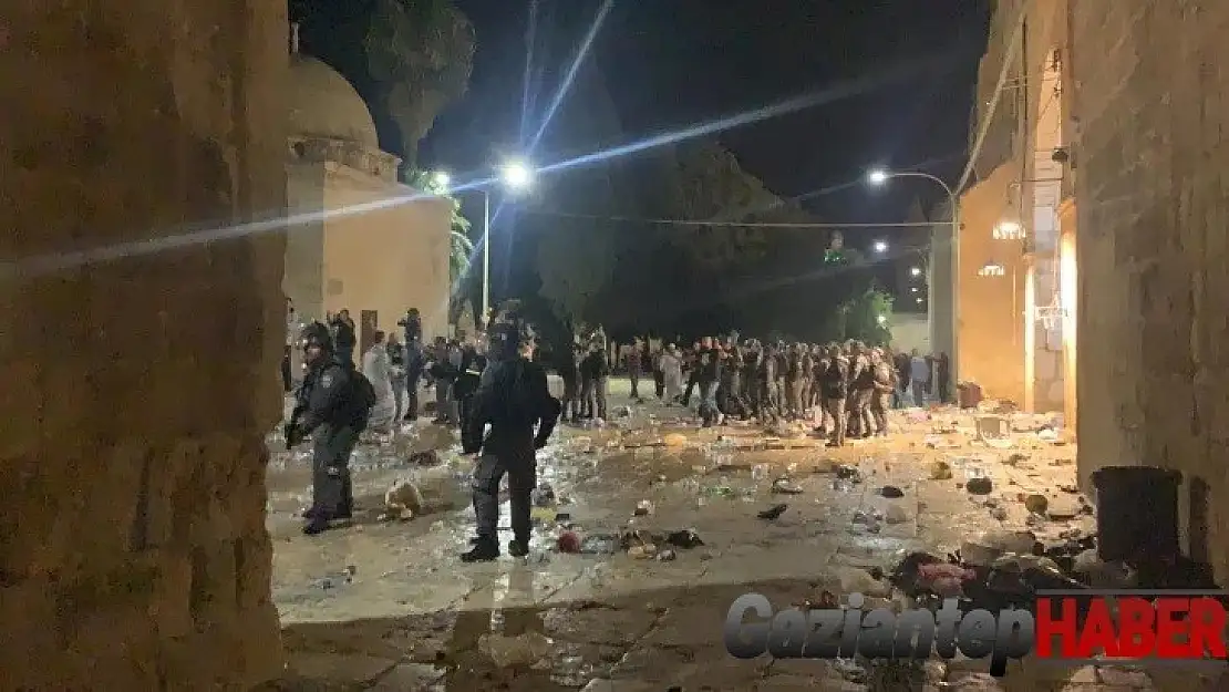 Mescid-i Aksa'ya saldırıda 163 Filistinli yaralandı