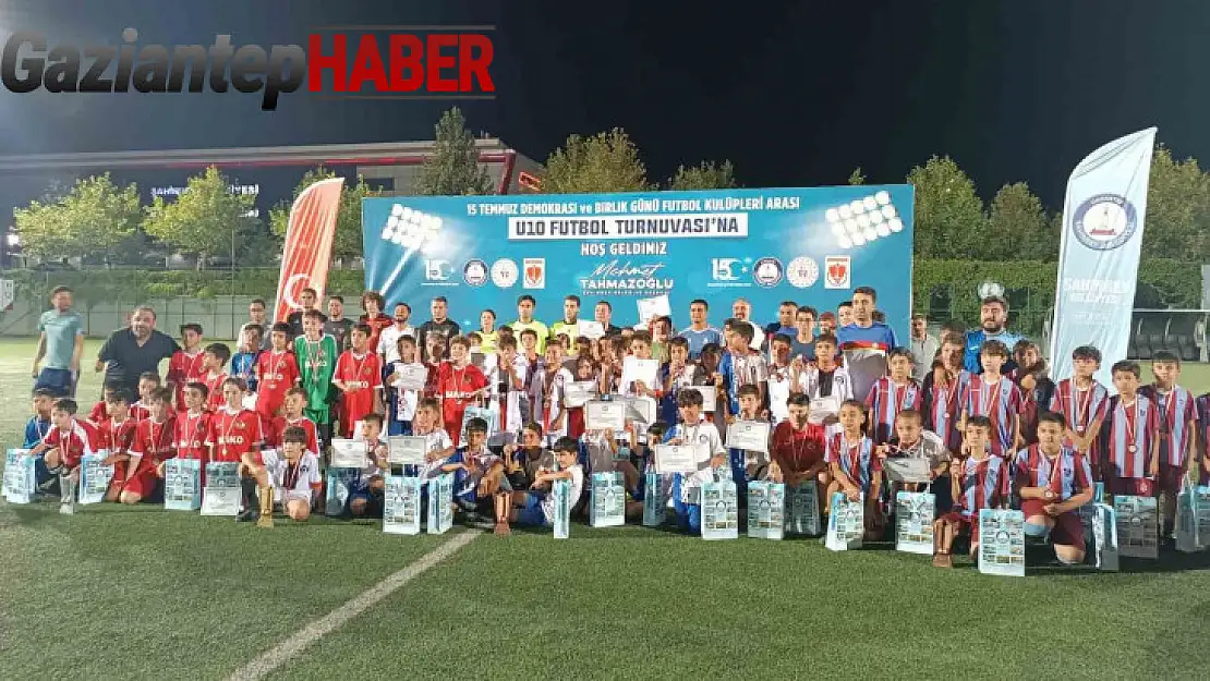 Minik futbolcular Şahinbey Belediyesi'nin organizasyonunda karşı karşıya geldi