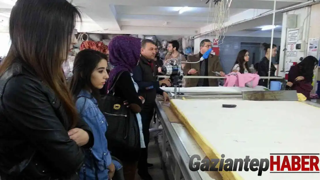 Moda tasarım öğrencilerinin sektör deneyimi