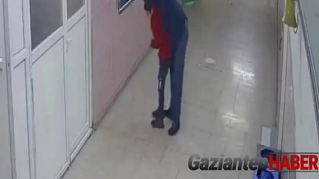 Müdür yardımcısının heimlich manevrası öğrencinin hayatını kurtardı