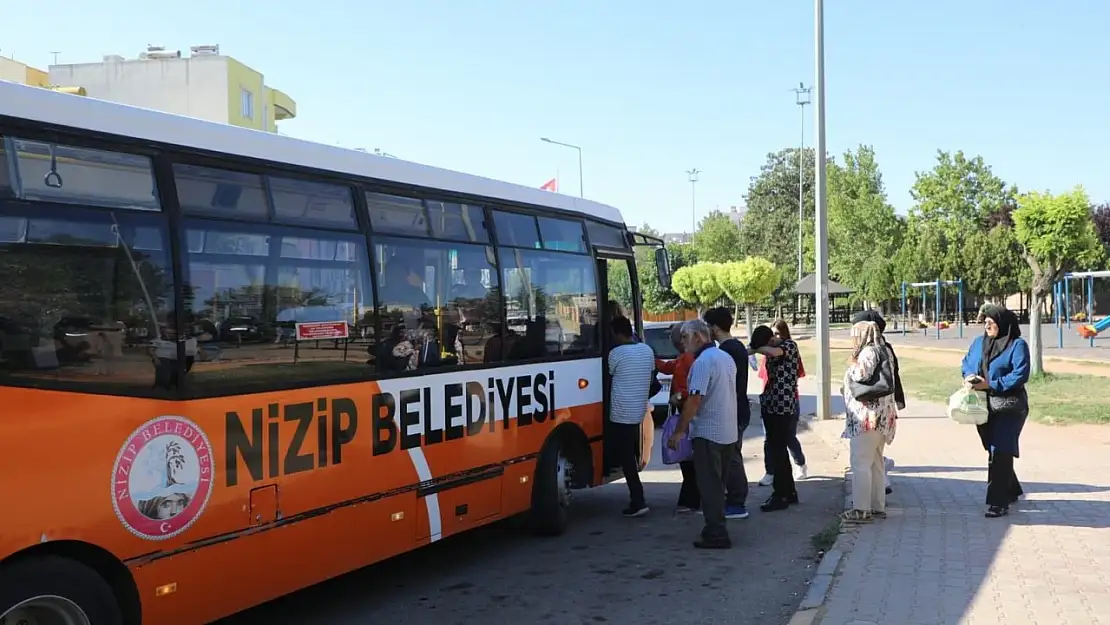 Nizip Belediyesi'nden YKS adaylarına ulaşım desteği