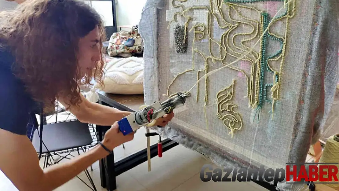Öğrencilere halı üretimi uygulamalı gösterildi