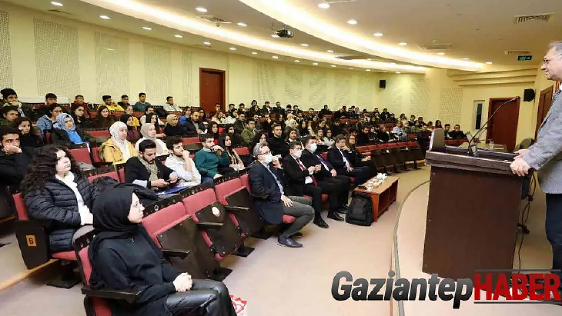 Öğrencilere sermaye piyasalarında trendler ve kariyer planlaması anlatıldı