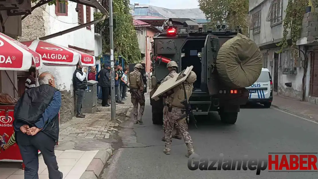 Operasyona giden polislere saldırı: 3 yaralı